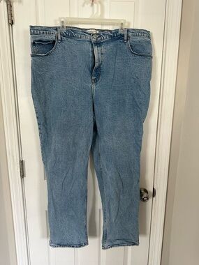 A&F Curve Love Ultra High Rise 90s Straight Jean